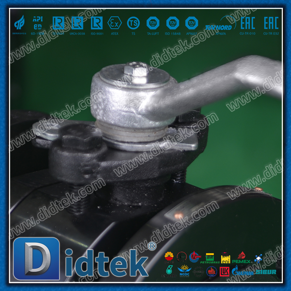 صمام كروي عائم مزورة بمعيار DIN SS304